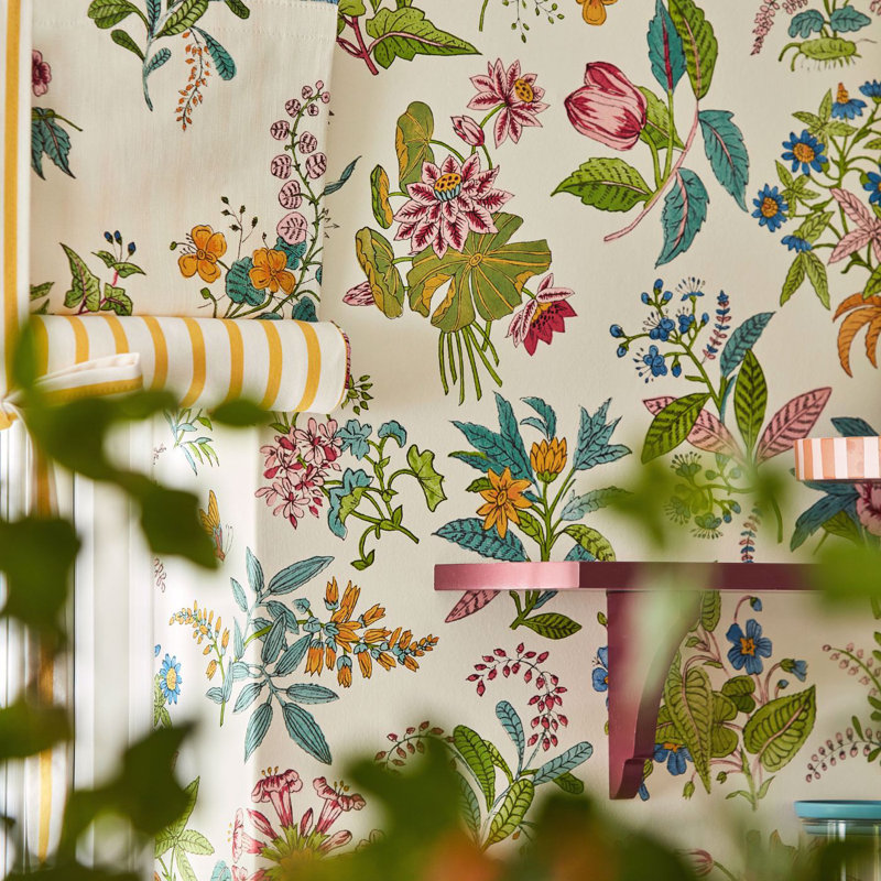 Woodland Floral Wallpaper, Peridot/Ruby/Pearl