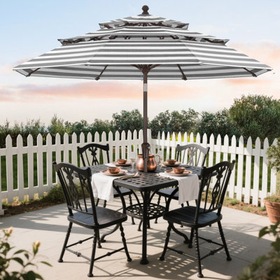 Parasol de marché à 3 niveaux en oléfine de 2,74 m (9 pi), avec inclinaison et levage à manivelle.