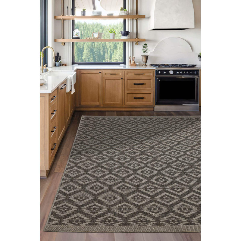 Brookmont Geometric Indoor / Outdoor Area Rug, Rectangle 200 x 290 cm