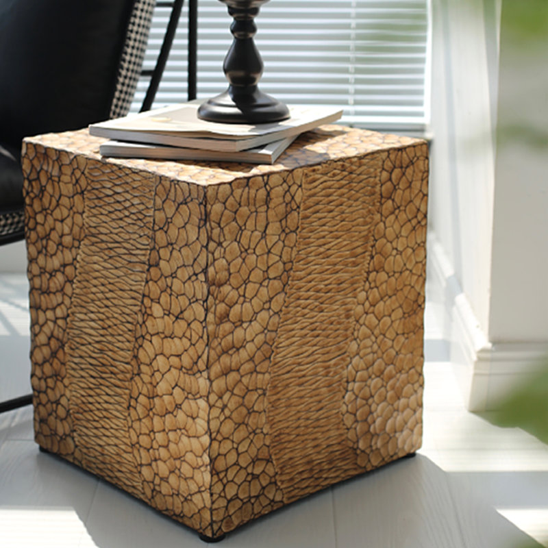Table de bout en bois manufacturé moderne, Burlywood