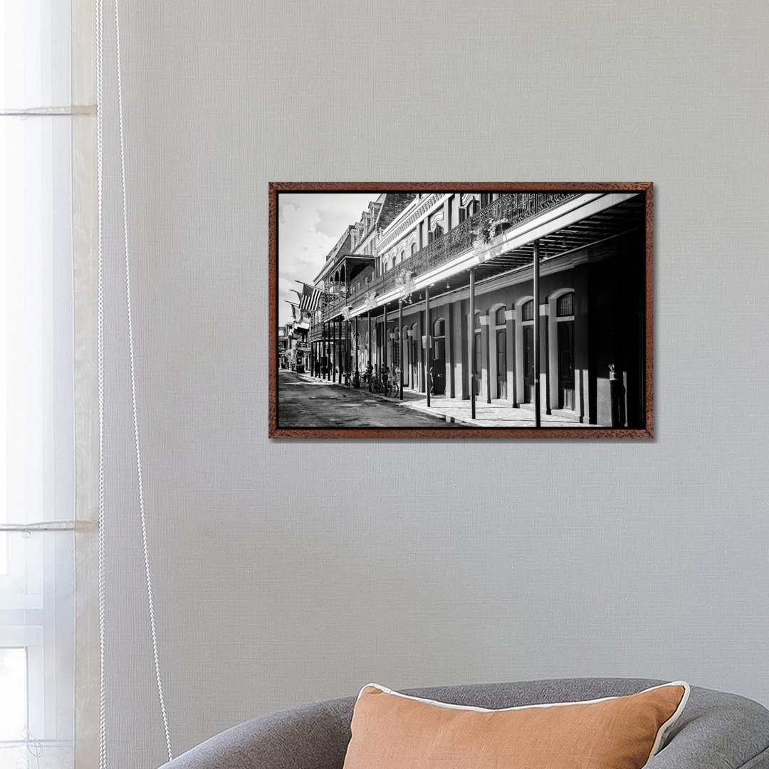 Black NOLA Series - Old Traditional Facades von Philippe Hugonnard - Galerie-verpackte Leinwand Giclée auf Leinwand