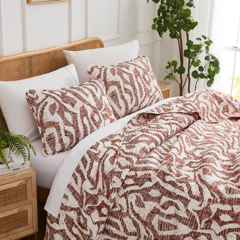 Khari Oversized easy care lightweight Quilt Set with shams by Southshore Fine Linens, Rust, Queen Quilt + 2 Standard Shams