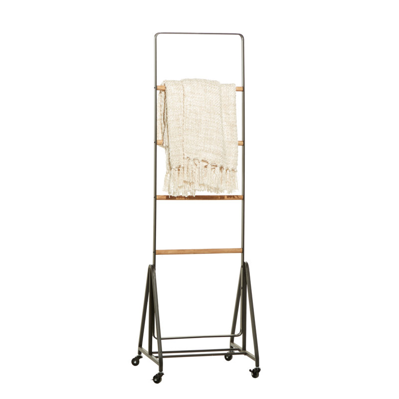 Metal 5' Blanket Ladder