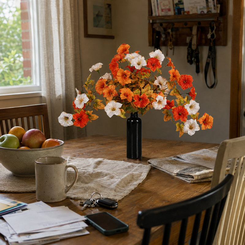 Arrangement de fleurs de pétunia avec vase en céramique pour décor de table et de vestibule, Black