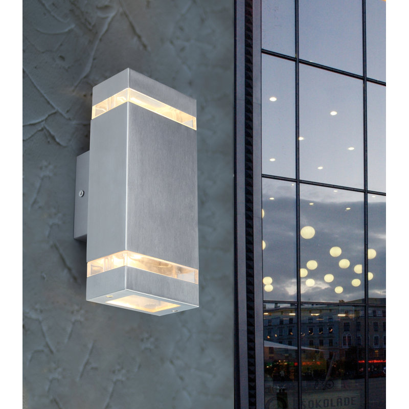 Warnant Integrated LED Outdoor Armed Sconce