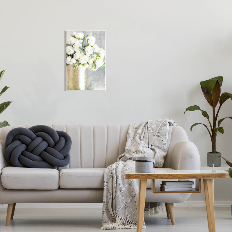 «Full White Rose Bouquet», estampe numérique par Anne Bailey, H 19 po x l 13 po x P 0,5 po, Bois