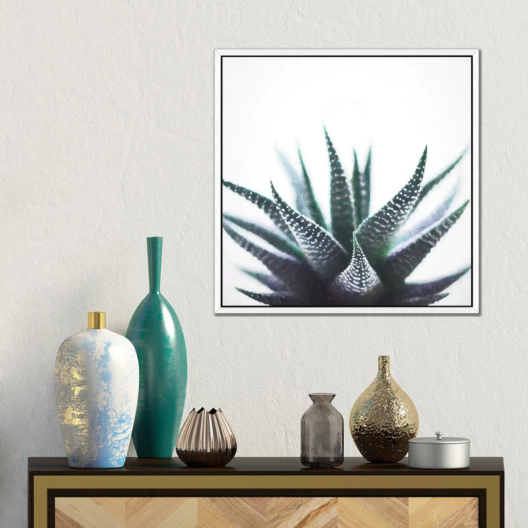 Green Topaz Plant by 83 Oranges - Galerie-verpackte Leinwand Giclée auf Leinwand