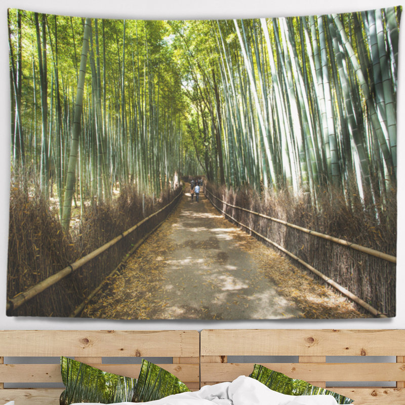 Voie large en tapisserie de bambou, H 68 po x l 80 po