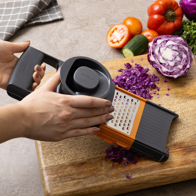Zyliss 4 in 1 Slicer & Grater