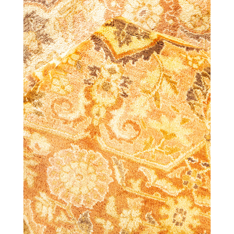 Classic One-of-a-Kind 6' 0" X 8' 9" Hand Knotted Area Rug