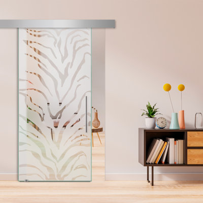 Porte de grange coulissante en verre sans cadre avec design moderne sablé et quincaillerie (semi-privée)
