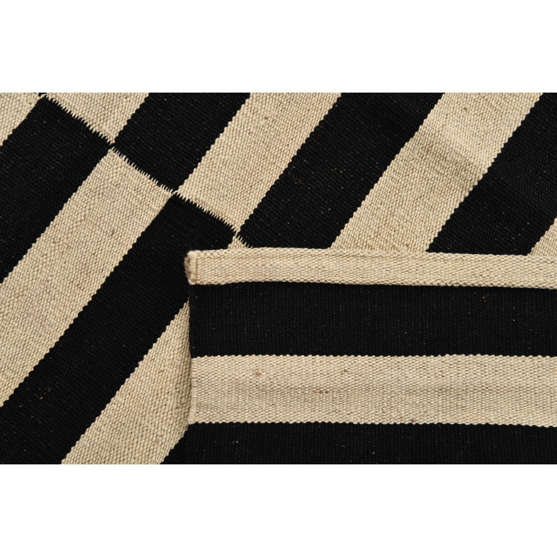 Tapis noir et blanc Orta