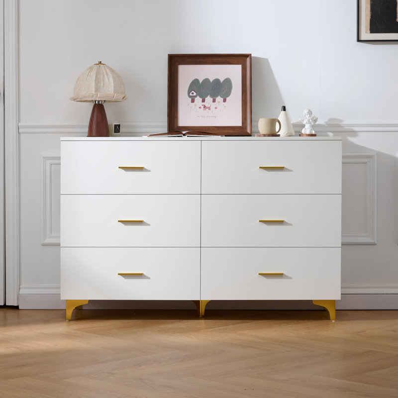 Commode blanche moderne à 6 tiroirs avec poignées en aluminium doré et pieds triangulaires - Commode de chambre à coucher