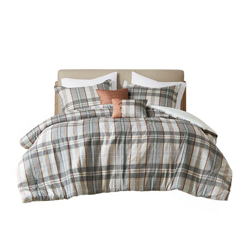 Twin/Twin XL Plaid Comforter Set