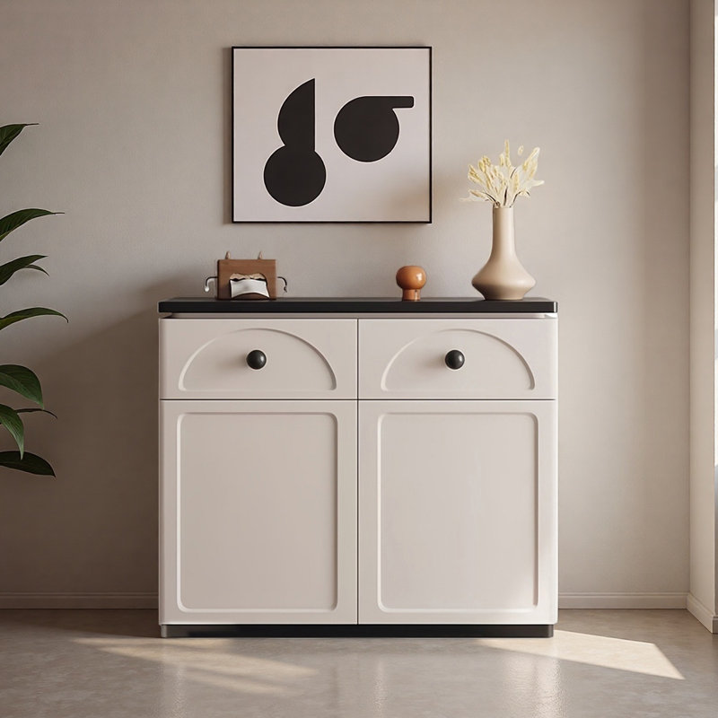 Buffet de style crème français, H 33,46 po x l 39,37 po x P 14,56 po