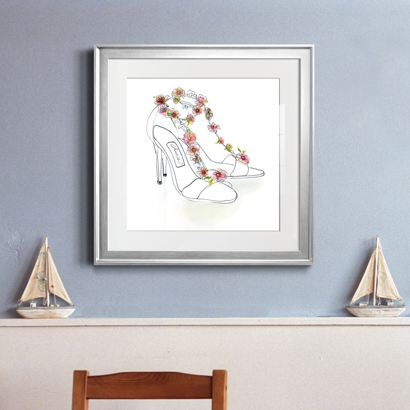 Chic Flower Heels - Peinture encadrée, Cadre argenté, H 22,5 po x l 22,5 po x P 1,5 po