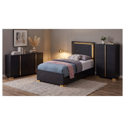 Ensemble de chambre à coucher Josephine Black Twin 3 pièces avec tête de lit DEL, commode et chiffonnier - Meubles contemporains en bois d'ingénierie avec accents dorés