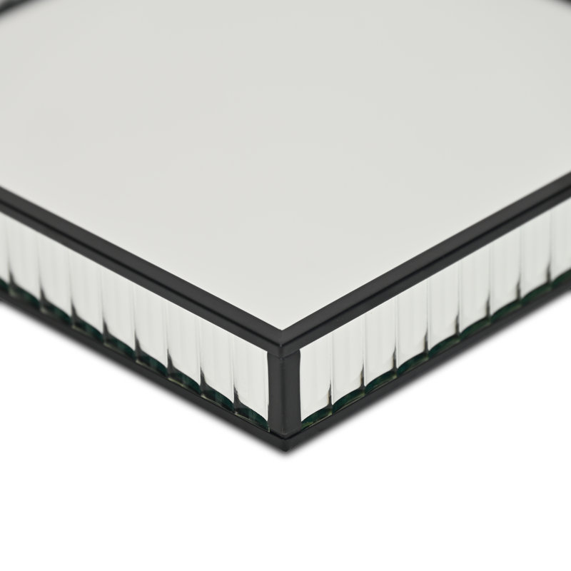 Plateau carré en verre cannelé Veldra, Noir, noir, noir, noir, H 1,25 po x l 9,75 po x P 9,75 po