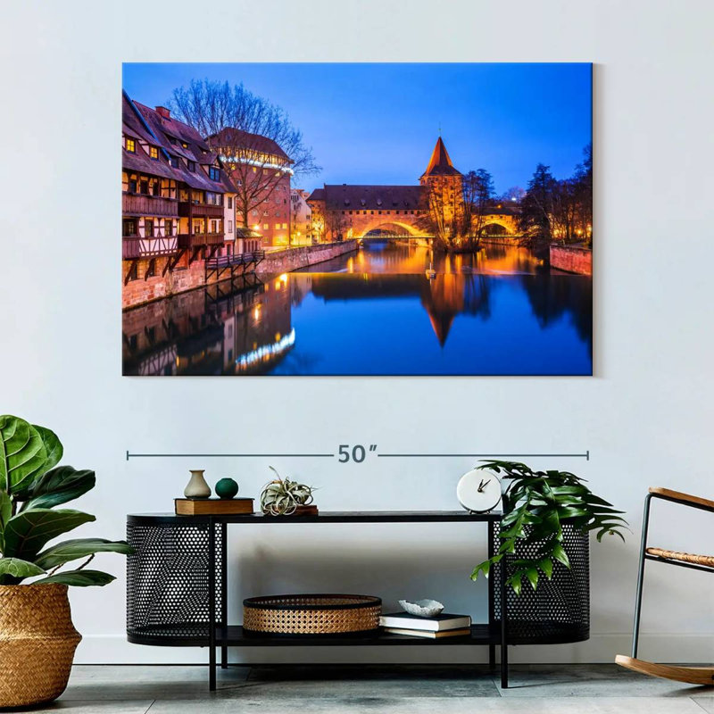 Harpa Nuremberg Glow, 34" H x 51" W