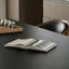 Table de salle à manger rectangulaire moderne noir-128604320