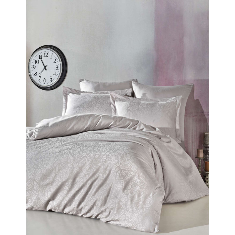 Luxurious Satin Double Quilt Cover Set, Light Grey, 79 x 87 inches | 100% Cotton Satin with Jacquard Design | Includes Duvet Cover, Flat Sheet, 2 Pillowcases & 2 Oxford Pillowcases | Soft, Breathable, and Elegant Bedding