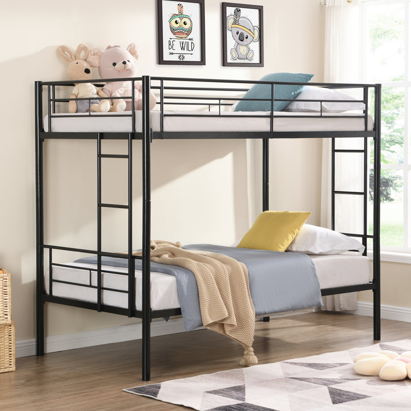Lit superposé simple au-dessus d'un lit simple en métal noir, style moderne pour le décor de la chambre à coucher, option peu encombrante et activité d'escalier silencieuse et sécuritaire, esthétique sans sommier, caractéristique,