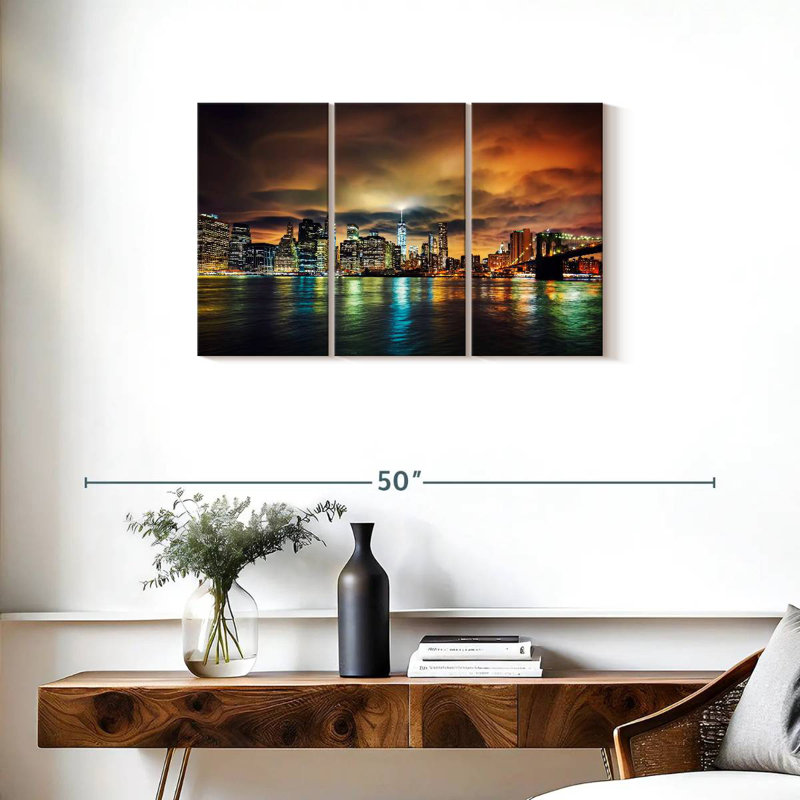 Kavia Stunning Manhattan, 20" H x 33" W