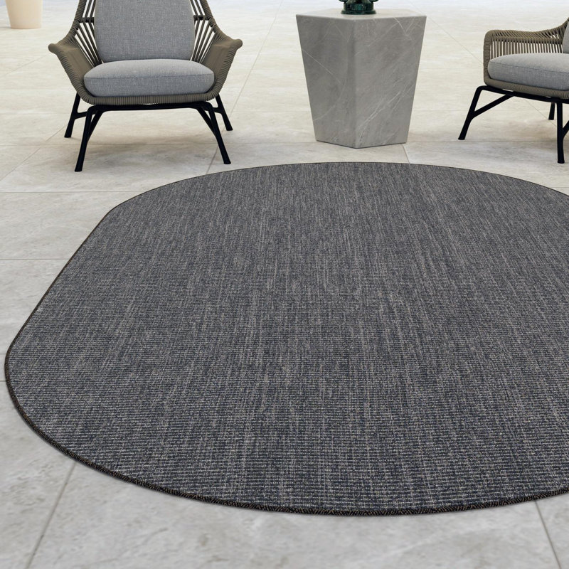 Tapis noir intérieur / extérieur Avaughn, Ovale 5 pi 3 po x 8 pi, Noir