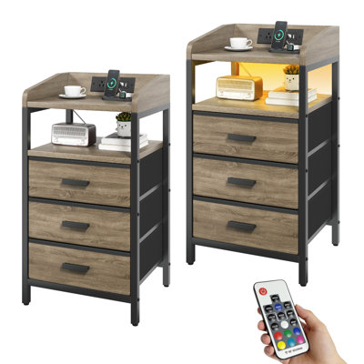 Ensemble de 2 tables de chevet avec station de charge et table de chevet lumineuse