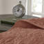 Courtepointe réversible 3 pièces en argile rouge très grand / très grand - literie d'été avec option de chaleur hivernale, courtepointe, rembourrage en coton prélavé et 2 taies décoratives, sélection toutes saisons lavable à la machine-116012045-116012043