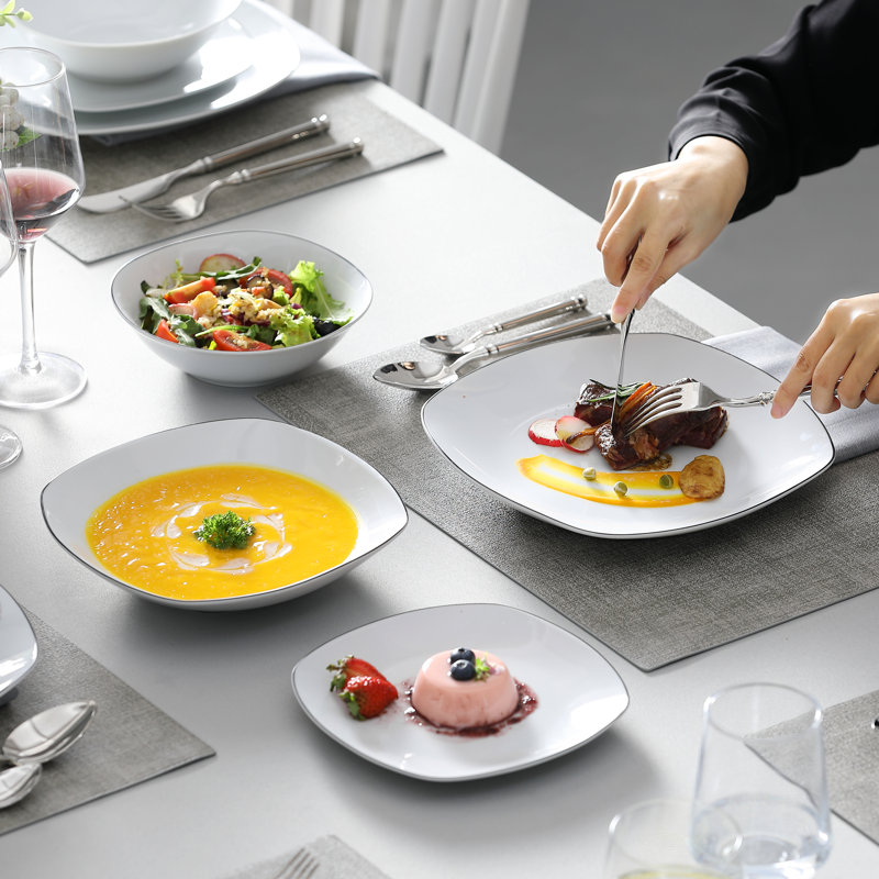 24 Piece Dinnerware Set, Service for 6, Elisa/Black Rim
