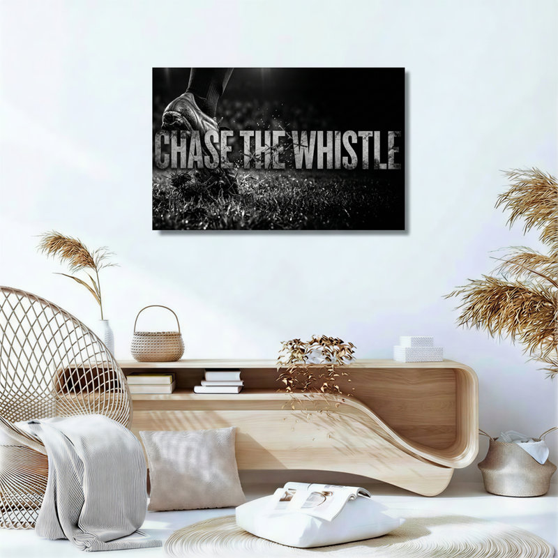 Chase Whistle, reproduction d'art sur toile, ensemble de 1, 28"H x 40"W, Wrapped Canvas