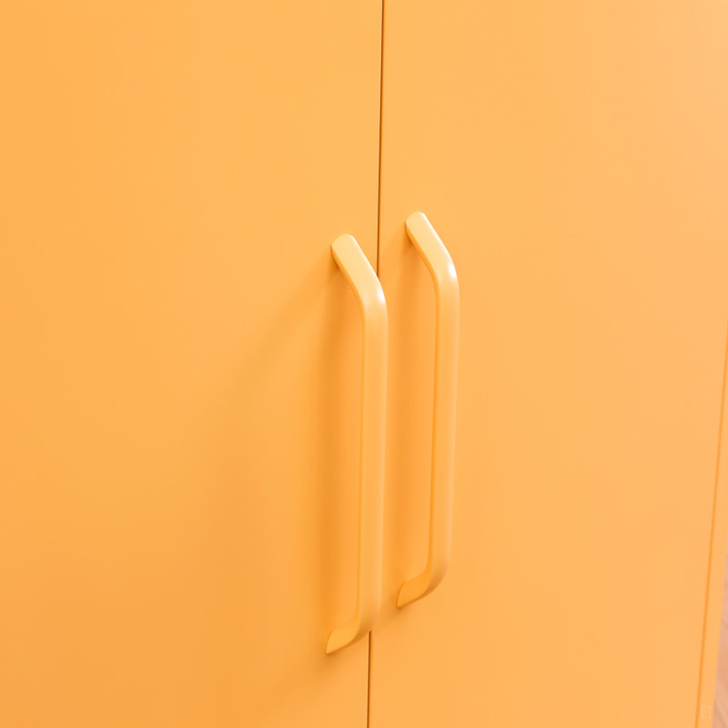 Une armoire de rangement multifonctionnelle en métal d'une hauteur de 39,96 pouces, Yellow