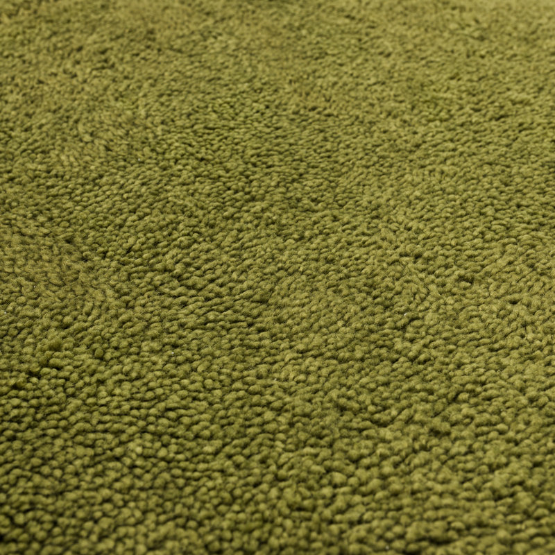 Mccluney Soft Nylon Machine Washable Non- Slip Bath Rug/Mat, Peridot, 24" W x 40" L