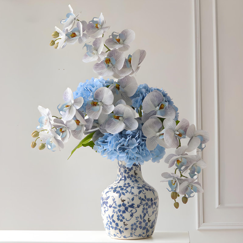 Ornements de fleurs simulées