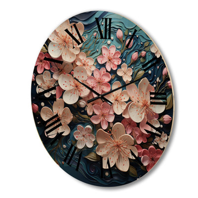 Horloge murale surdimensionnée en fleurs