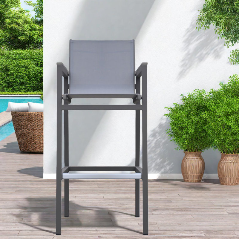 Tabourets de bar modernes, structure en aluminium avec accoudoirs en bois gris pour le divertissement en plein air