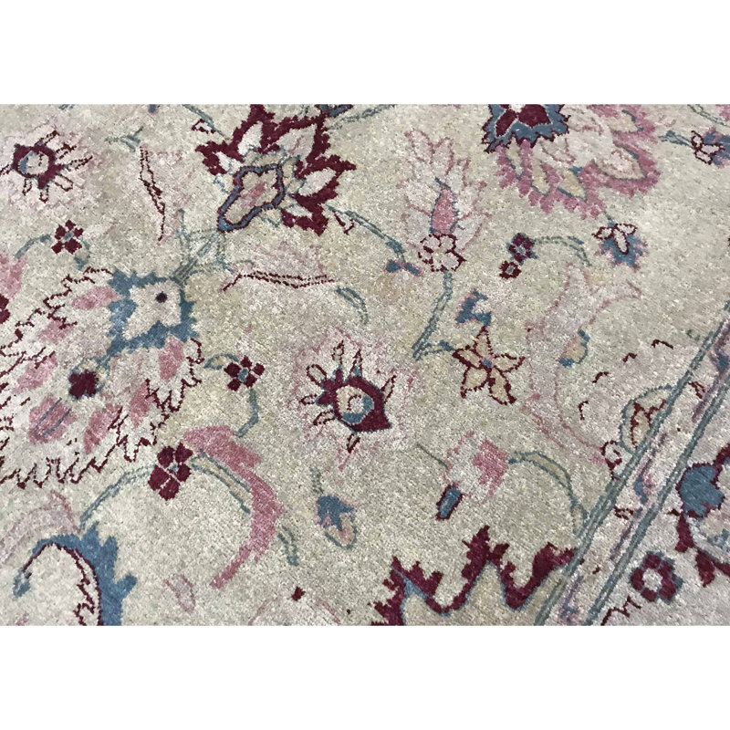 Hand-Knotted High-Quality Beige Area Rug