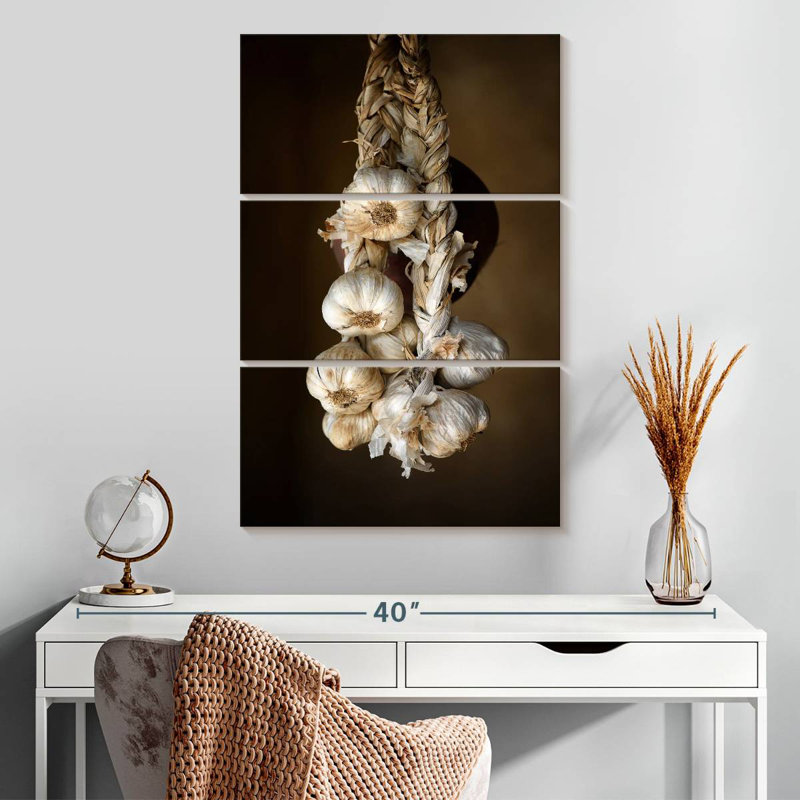 Garlic Braid, 32" H x 20" W