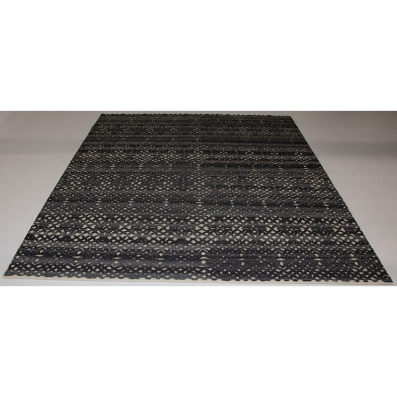 Handmade Cotton and Silk Geometric Area Rug