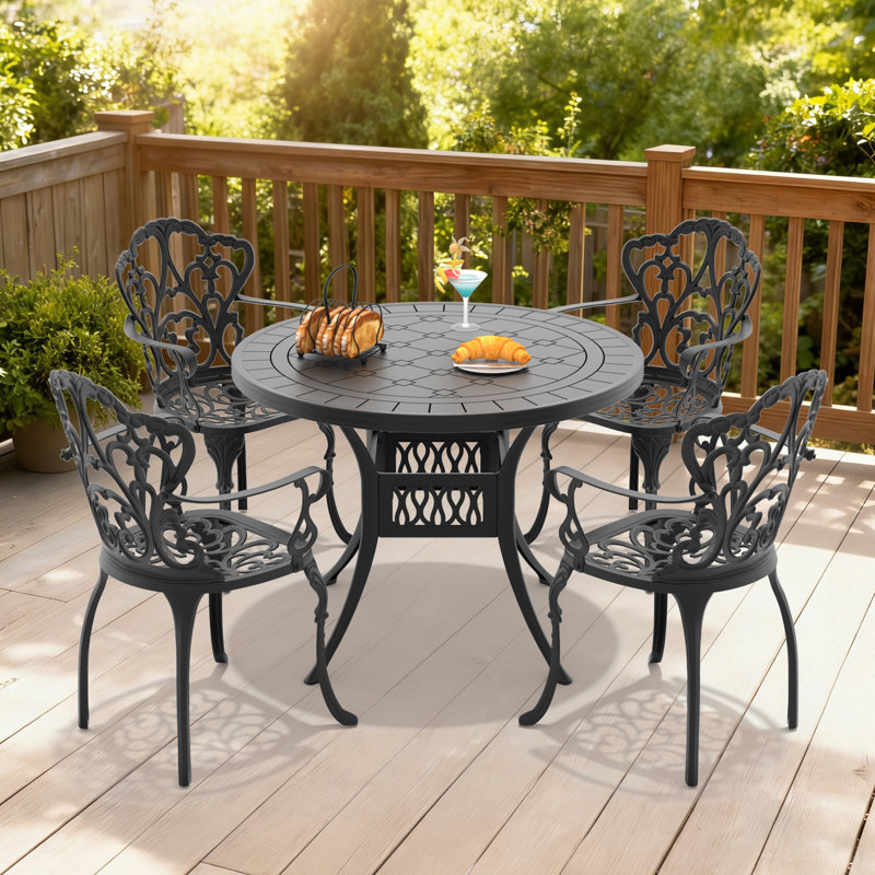 Ensemble de salle à manger d'extérieur rond 5 pièces de 122 cm (48,03 po) avec trou pour parasol, 4 chaises empilables avec coussins rouges