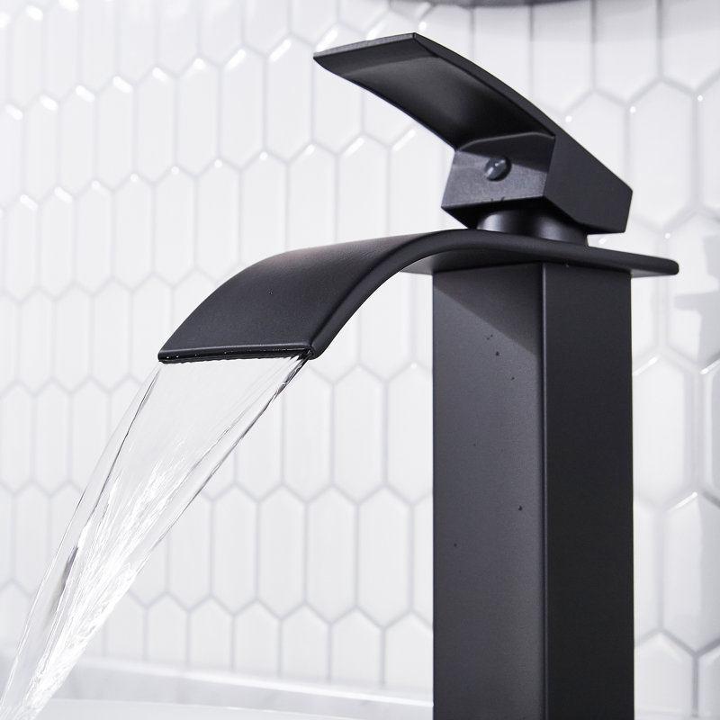 Single-handle Bathroom Faucet with Drain Assembly, Black