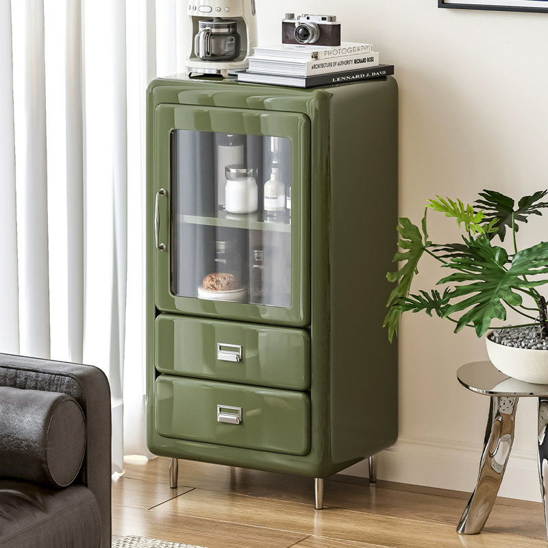 Vert bouteille + bois manufacturé + vitrines en verre, Vert bouteille