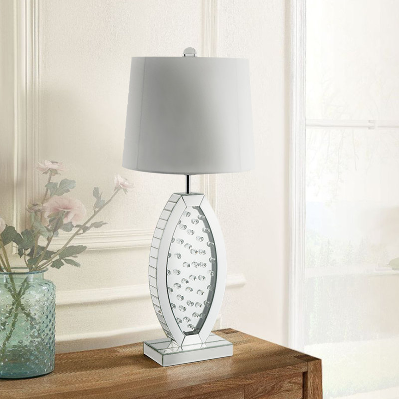 Lampe de table en métal