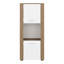 Armoire de rangement verticale en chêne naturel et blanc pour les salles à manger, efficace dans les espaces de vie compacts, moderne avec tablettes horizontales améliorant l'organisation