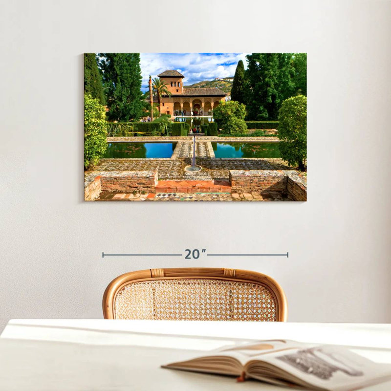 Palais de Nicci Alhambra, H 16 po x l 24 po