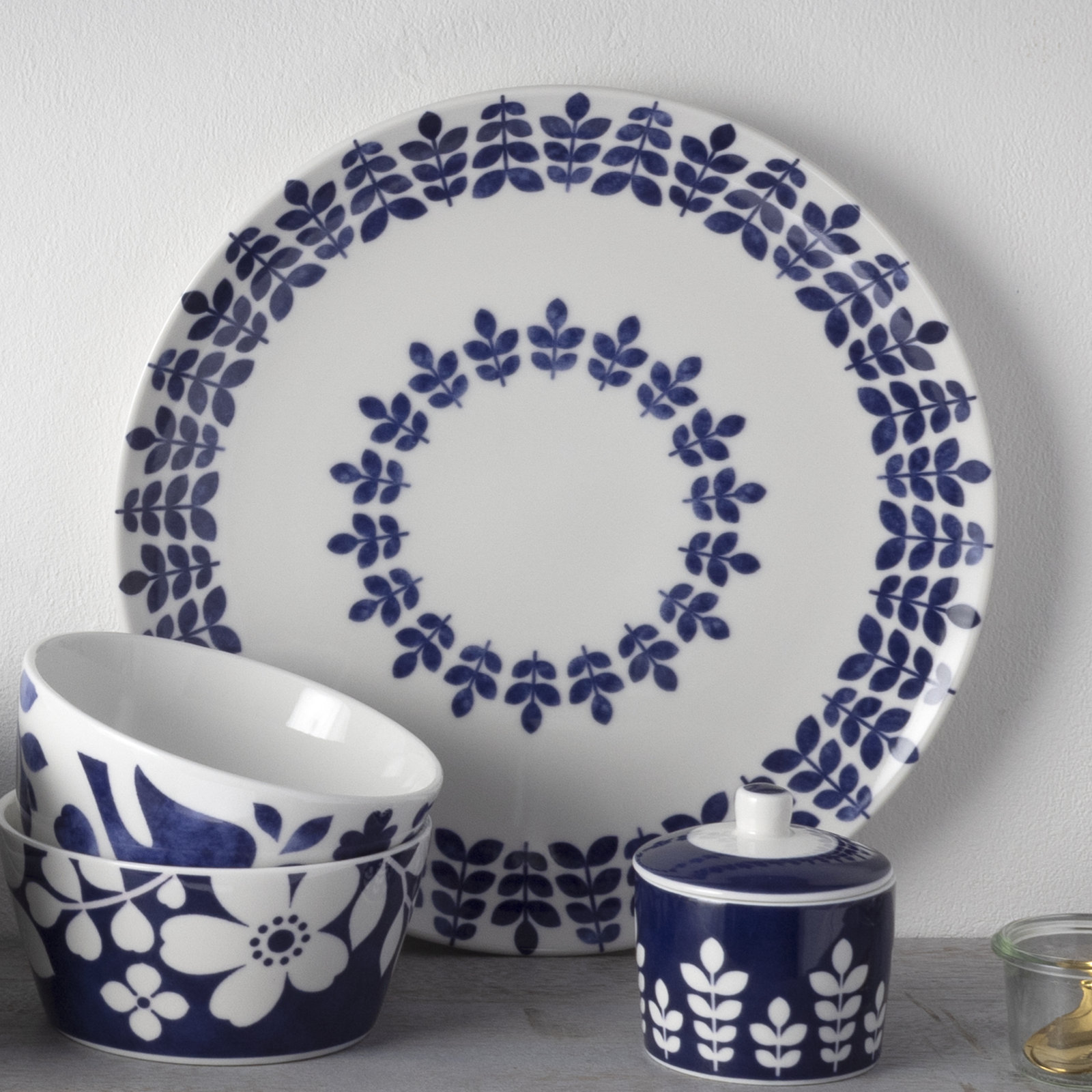 Sandefjord Round Porcelain Platter