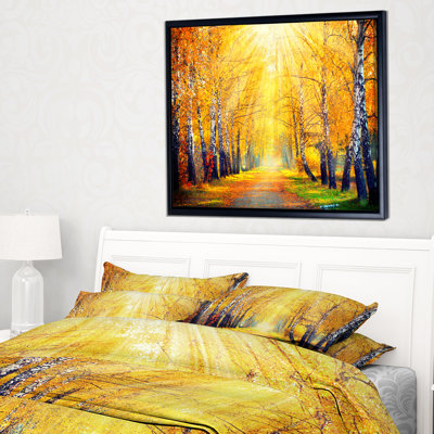 «Yellow Autumn Trees in Sunray», reproduction de photo sur toile tendue
