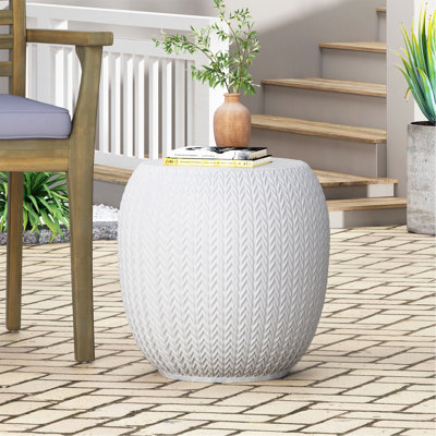 Table d'appoint d'extérieur en béton léger