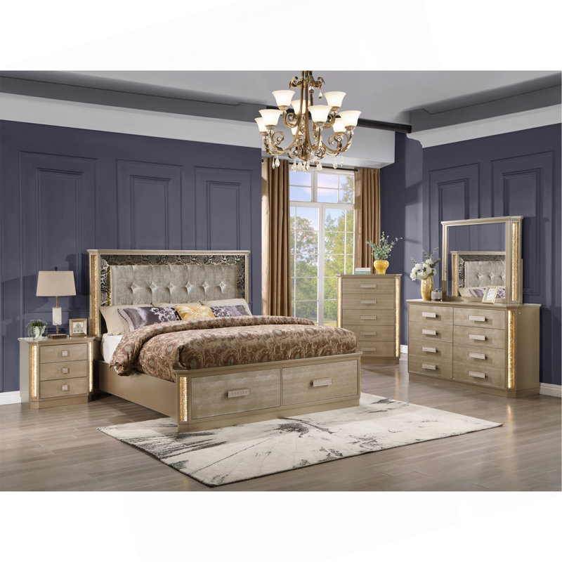 Grand lit Medusa en bois doré, Grand lit